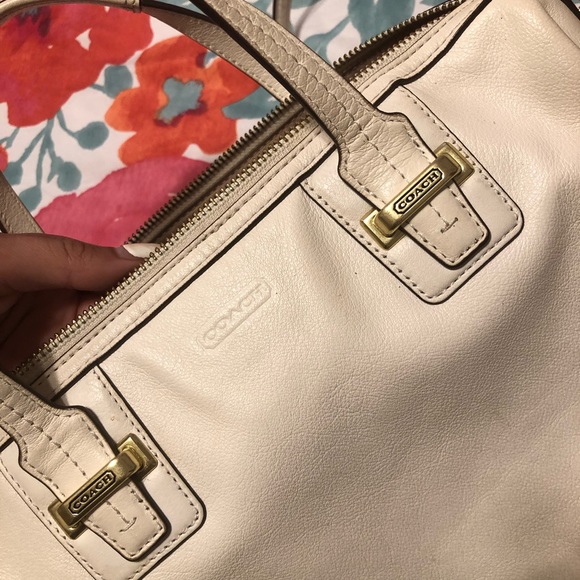 COACH white and gold leather satchel - Picture 2 of 5